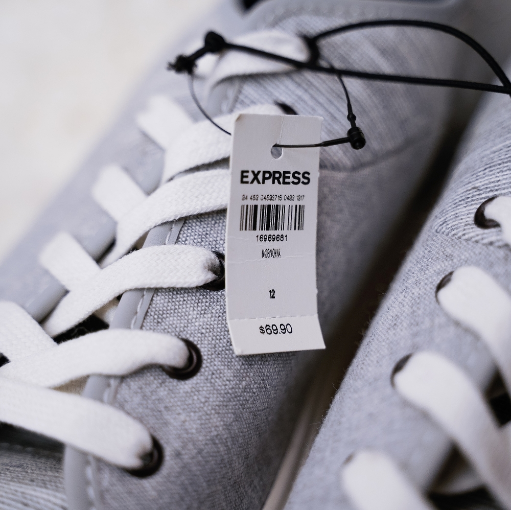Express Low Top Lace-Up Sneakers With Leather Tab - Picture 4 of 12